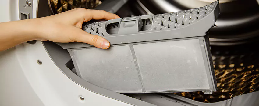 Signs Of A Clogged Dryer Lint Trap in Weslaco, Texas